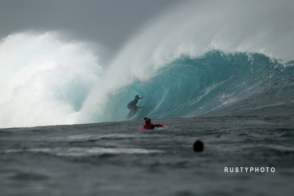 MIGUEL TUDELA - Photos by: rusty russell / paddlecloudbreak.com MIGUEL TUDELA - Photos by: rusty russell / paddlecloudbreak.com