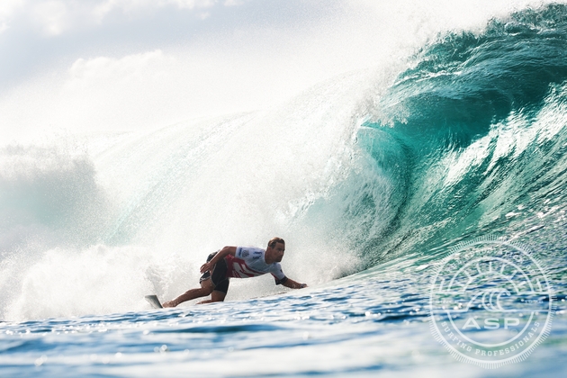 Billabong Pipe Masters in Memory of Andy Irons - Day 1 081213