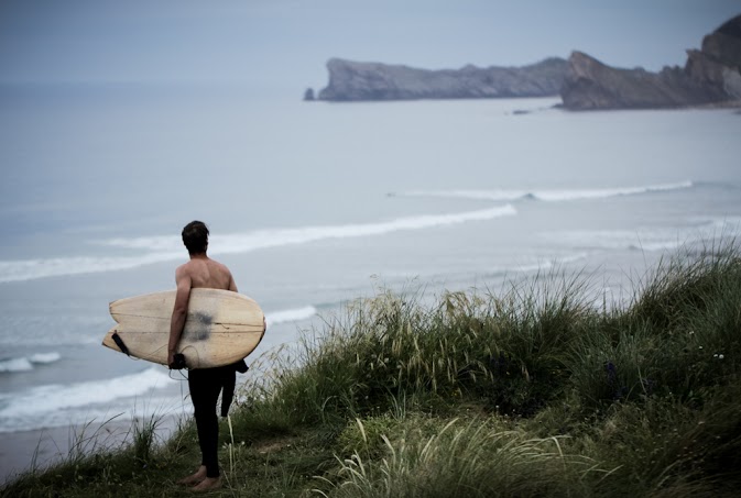 110-cantabria-surfer-liencres