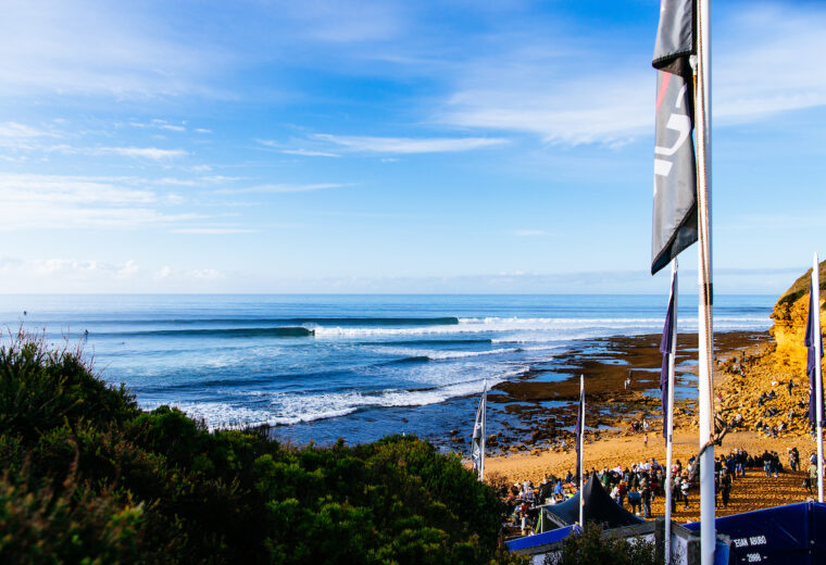 El tres veces campeón mundial Mick Fanning, recibió el comodín del evento para el próximo Rip Curl Pro Bells Beach, la cuarta parada del Championship Tour de la World Surf League. La ventana de competencia será  del 10 al 20 de abril de 2022.