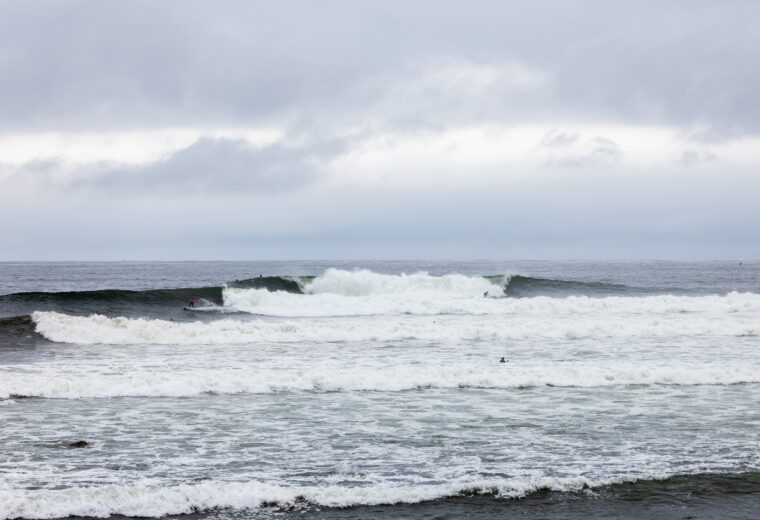 El Mundial de Surf Junior ISA 2025 se realizará del 5 al 14 de diciembre en Punta Rocas, Perú. Participación récord, nuevos países...